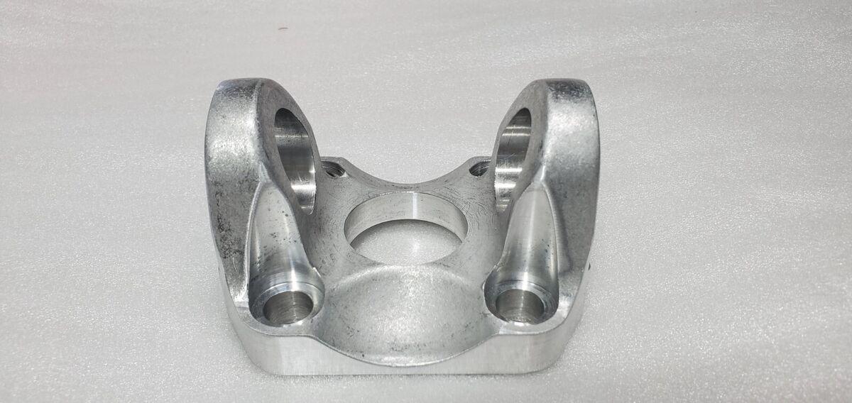 Sonnax T3-2-949A Ford 8.8 Rear End Flange Yoke 1350 Series U Sonnax T3-2-949A Ford 8.8 Rear End Flange Yoke 1350 Series U