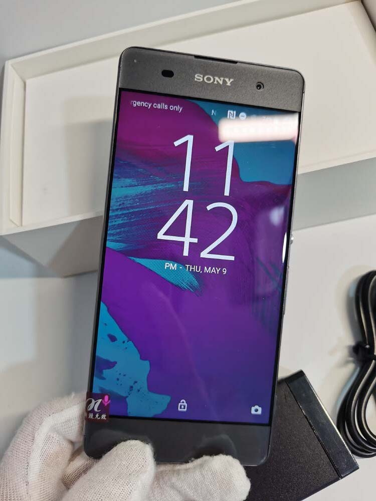 Sony Xperia XA F3111 - 16GB (Unlocked) Android Smartphone good