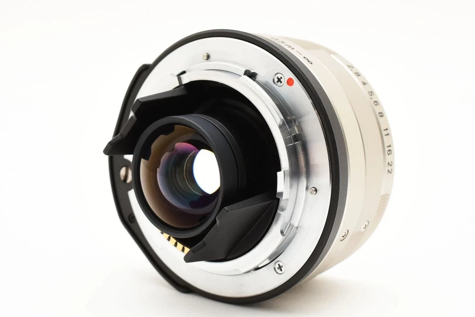 Lente de montaje Contax Carl Zeiss Biogon 28 mm F2,8 T* G1 G2 con capucha GG-2 Contax Foto 4 de 4