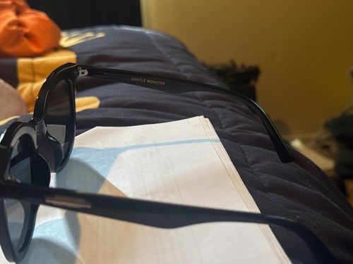 Gentle Monster Jackie 01 Sunglasses Black With Case New