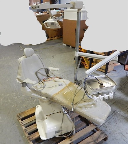 Defective Belmont BEL-20 X-Calibur Dental Examination Chair AS-IS
