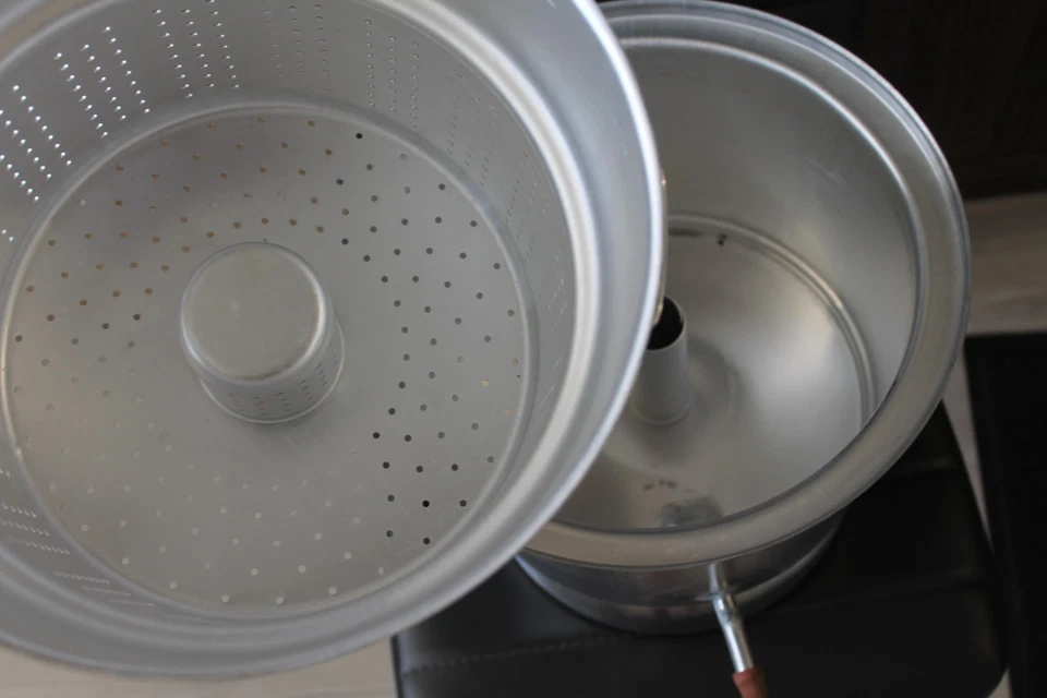 Exprimidor de Vapor Vintage URSS Rusia Nuevo Aluminio, Acero Artículo Raro Foto 3 de 4