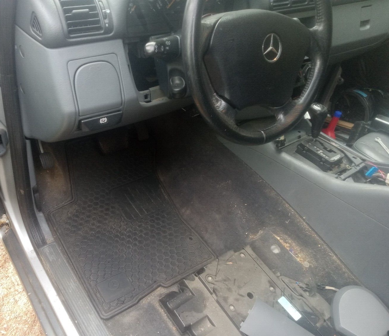 OEM 1999 MercedesBenz W163 driver rubber floor mat ML320 eBay
