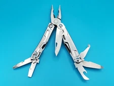 Leatherman Rev 3.8" Multi-Tool, Stainless! *MINOR RUST ON ITEM*