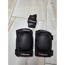 Razor Knee Pads and Wrist Guard Set Black Pro...