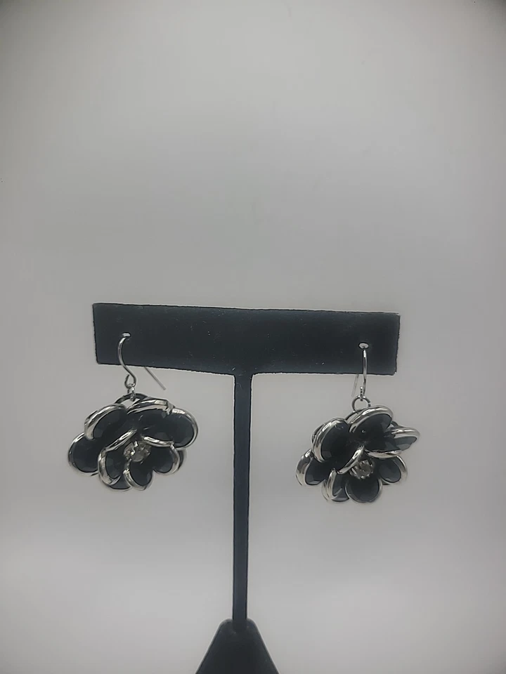 Pendientes Vintage Perforados Negro Floral Tono Plata Acento Gancho Cristal Joyería Foto 2 de 4