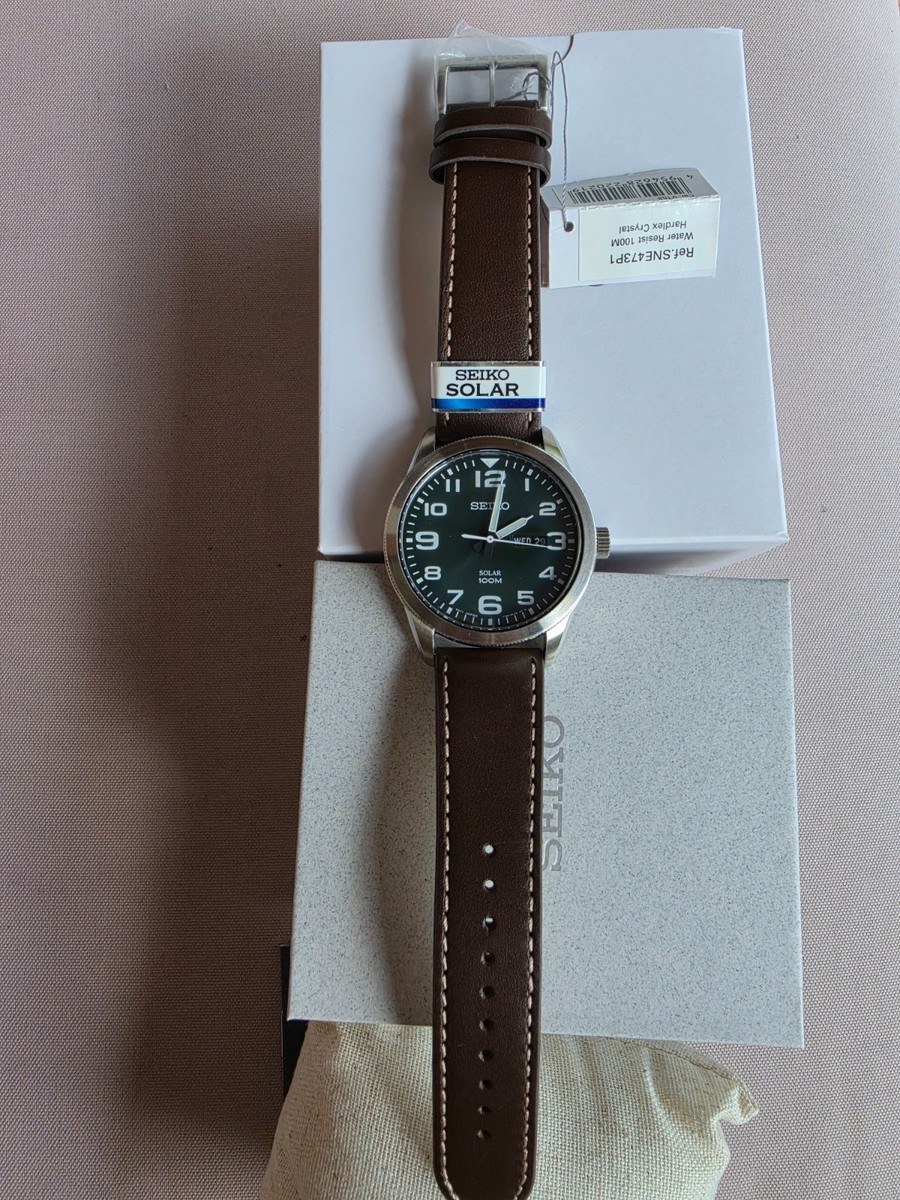 SEIKO SOLAR SNE473P1 Green Dial Watch Steel 100m V158 Brown