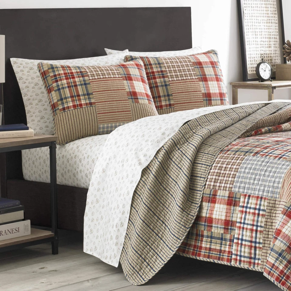 King Quilt Set Reversible Cotton Bedding with Shams Hawthorne Brown Bedspread - Image 3 of 4