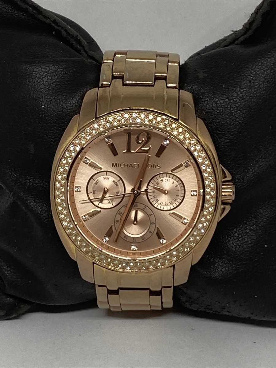 Michael Kors MK5692 Women's Stainless Steel Analog Dial Quartz