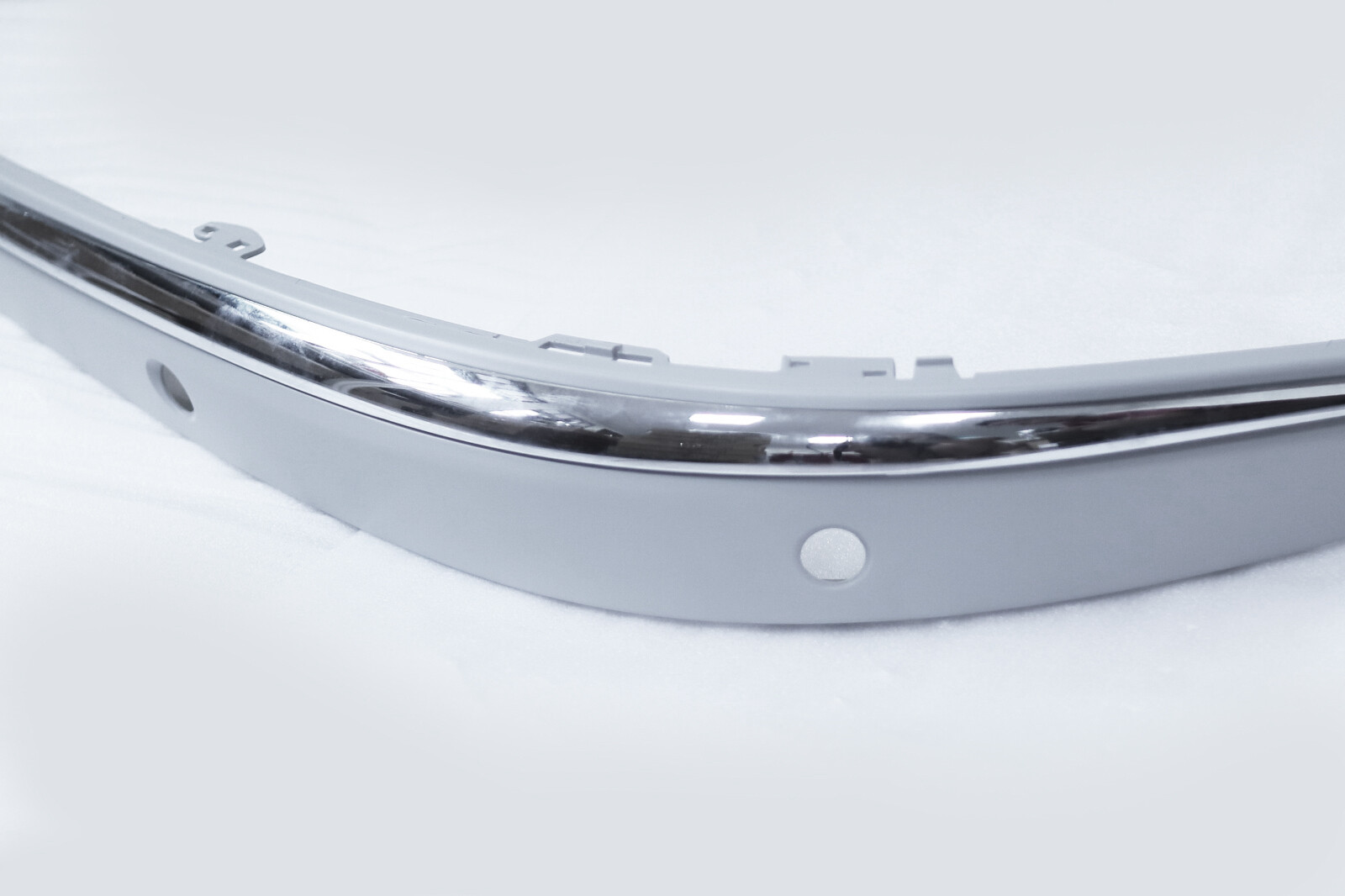 Right Front Bumper Molding with Chrome Trim For 0306 MB Benz Eclass