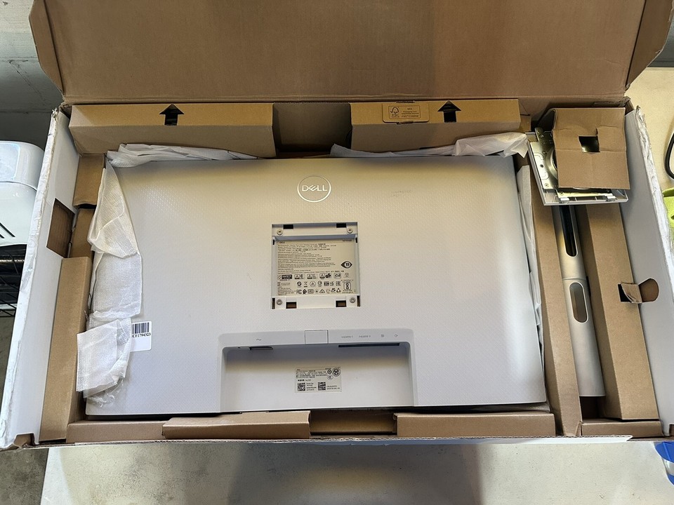 Dell S2721QS 27 Inch 4k UHD 3840 X 2160 IPS Ultrathin Bezel Monitor