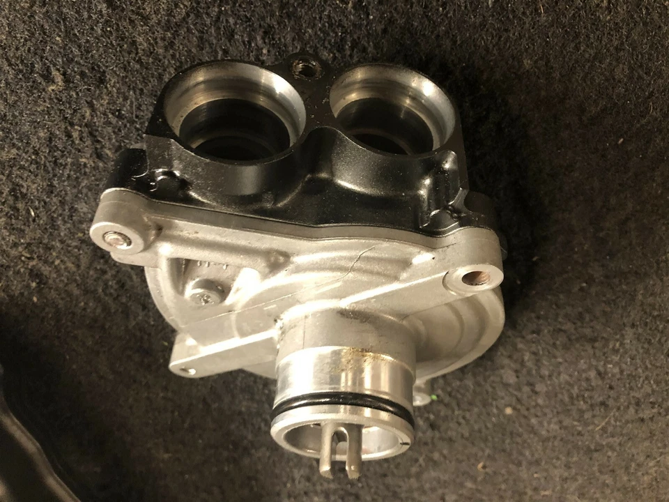 Bomba de agua OEM Yamaha YZF R1 YZFR1 MT10 FZ1 17 18 19 20 21 2017 2018 2019 2020 Foto 3 de 3