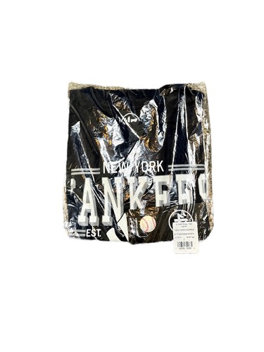 New York Yankees ‘47 Short Sleeve T-Shirt Dark Blue Size Small Round Neck - Picture 6 of 6