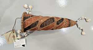 11" VINTAGE LARGE PAPUA NEW GUINEA PHALLOCRYPT PENIS SHEATH