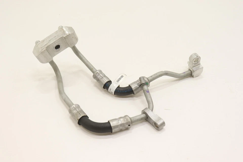 Chevrolet Silverado 1500 2019-2025 línea de enfriador de aceite de transmisión OEM 24289109 Foto 2 de 4