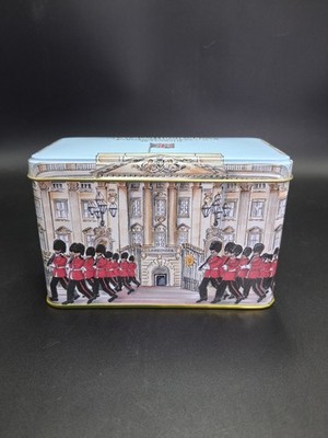 New English Teas Buckingham Palace Embossed Tea Tin Royal Guard Collectible