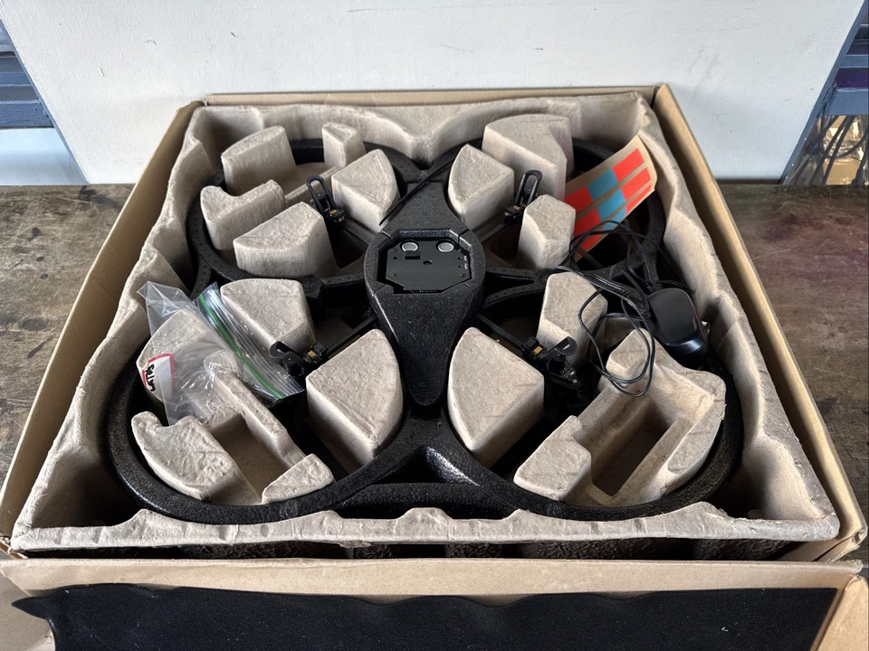 AR Parrot Drone 1.0 Quadcopter Air Base Flying Video Game Untested - Image 2 of 4