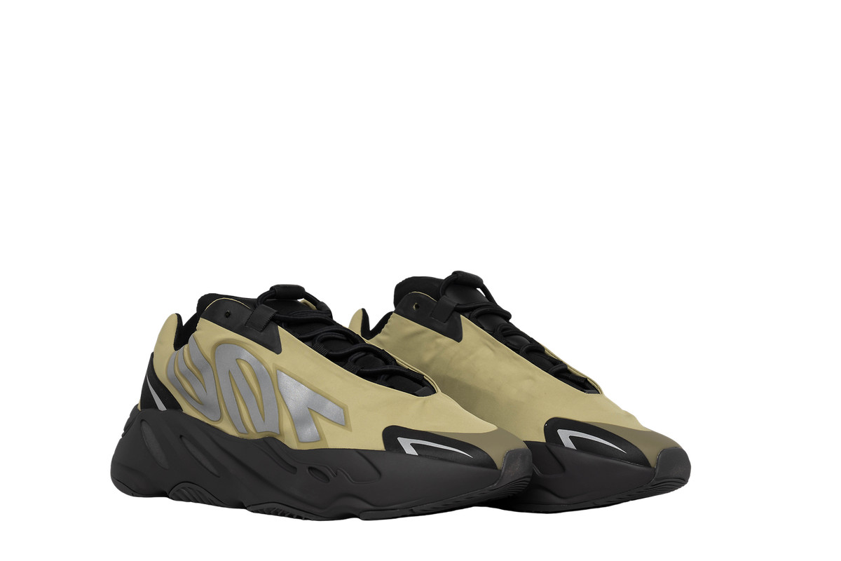 yeezy 500 mnvn