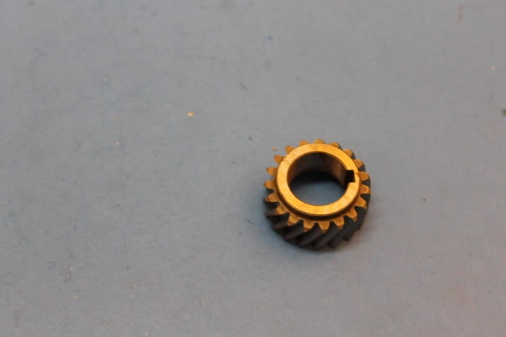 NOS YAMAHA GT1 ENGRANAJE ACCIONADO PRIMARIO GTMX RD60 GT80A PN 353-16111-01-00 Foto 2 de 4