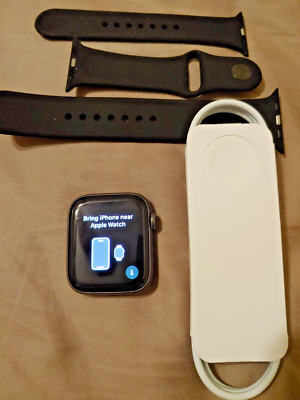 Apple Watch Nike+ Series 4 (GPS) 44mm Space Gray Aluminum Case