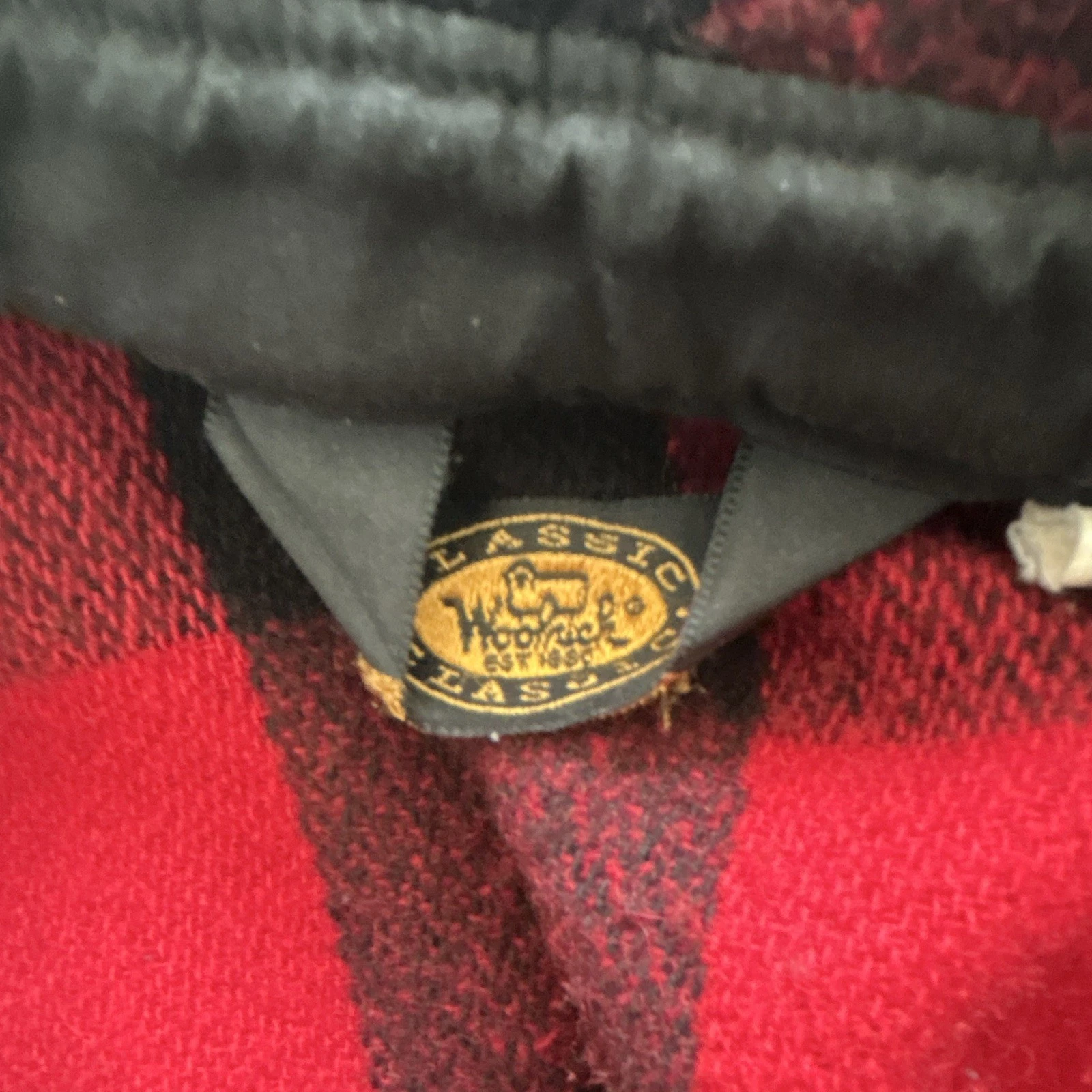 Vintage Woolrich Men's 2XL/3XL Red Black Plaid Shirt Jacket Button Pockets 53 image 8