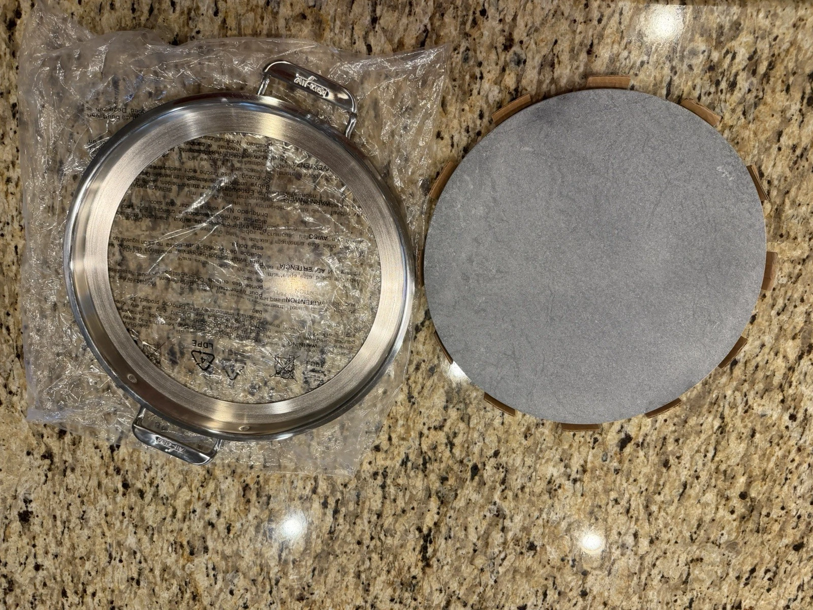 All Clad 13" Pizza Baker Stone With Stainless Steel Frame Serving Tray Handles
Opens in a new window