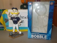 NIB 2015 MASCOT BERNIE MILWAUKEE BREWERS BOBBLEHEAD FOCO METAL SPRINGY BASE