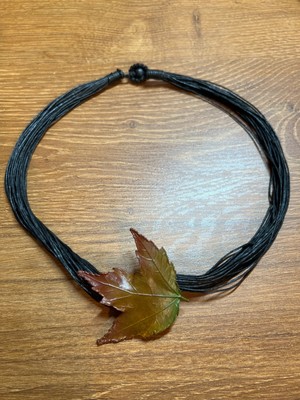 Nature's Creations Unique Natural Maple Leaf Pin/Necklace 18'', Brand New. USA.