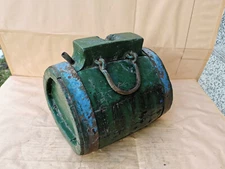 ANTIQUE PRIMITIVE OLD WOODEN VESSEL KEG BARREL IRON BANDED ORIGINAL GREEN PAINT