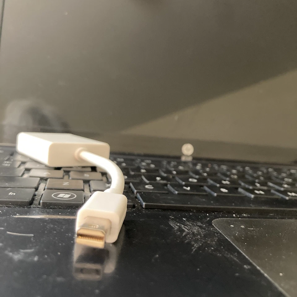 Mini-Displayport Male to VGA Female adapter, 6 inches long, new, QVS MDPV-MF - Image 4 of 4