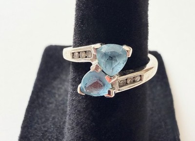 Vintage 10k White Gold All Natural Diamond Trillion Cut Blue Topaz Ring Size 5