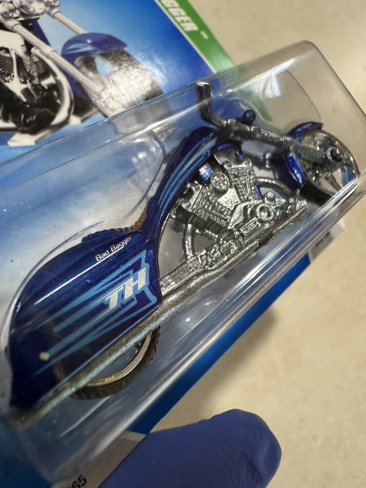 2009-045, Hot Wheels, Super Treasure Hunt, ¡Bad Bagger! Real Riders sin usar, en caja Foto 4 de 4