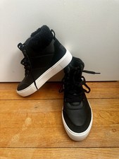 UGG Women  s Black Fur Lined High Top Cakewalk Sneaker Boot Size 6 EU 37
