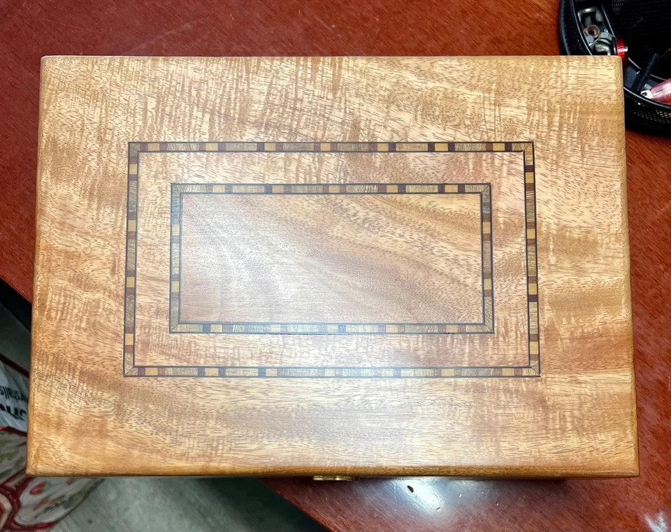 "Humidor de madera de diseño Cuban Crafters ~ 9,5 x 6,5 x 2,75""" Foto 4 de 4