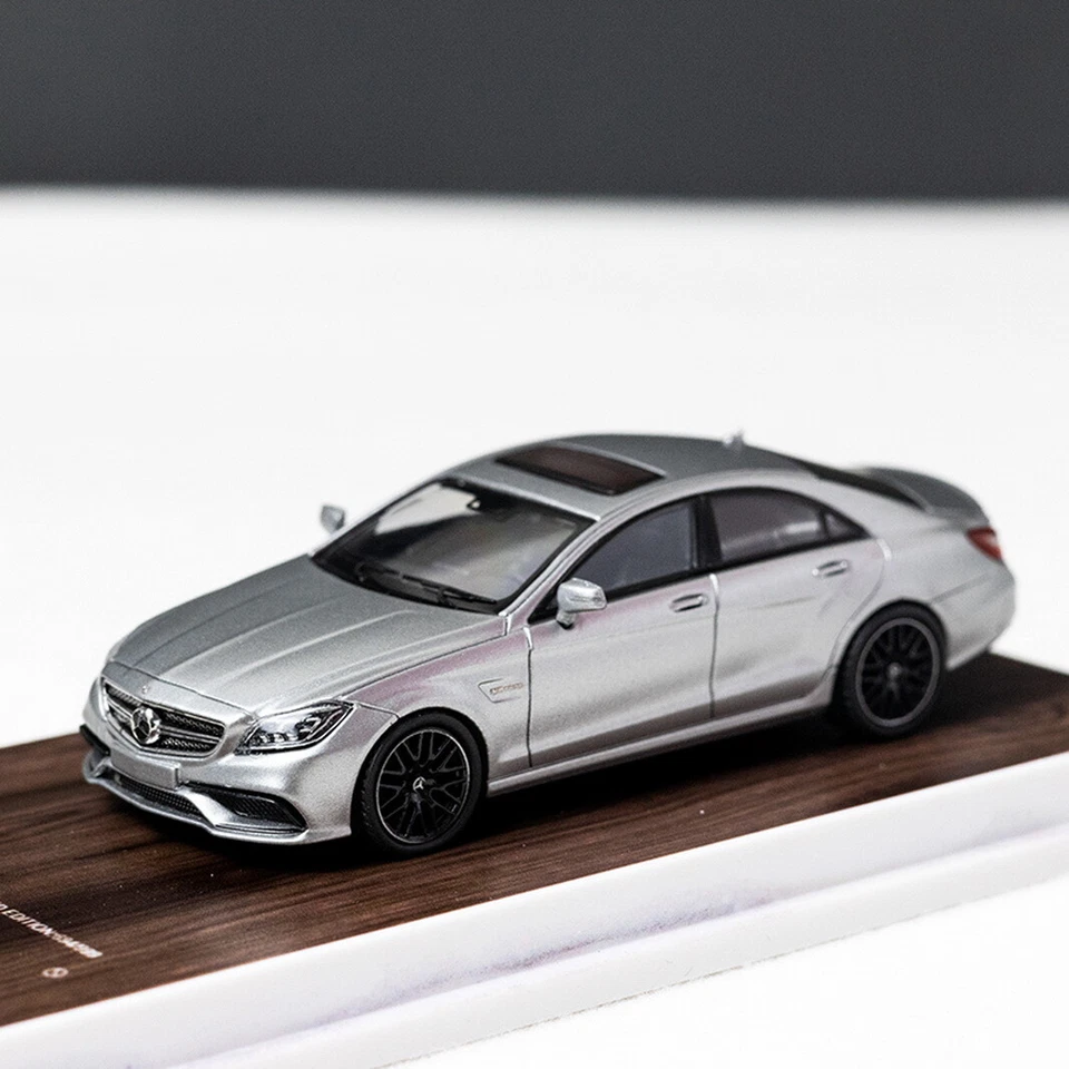  Mercedes-Benz CLS 63 AMG Silver MJ 1/64 Scale Diecast Car Model Toy Gift - Image 2 of 4