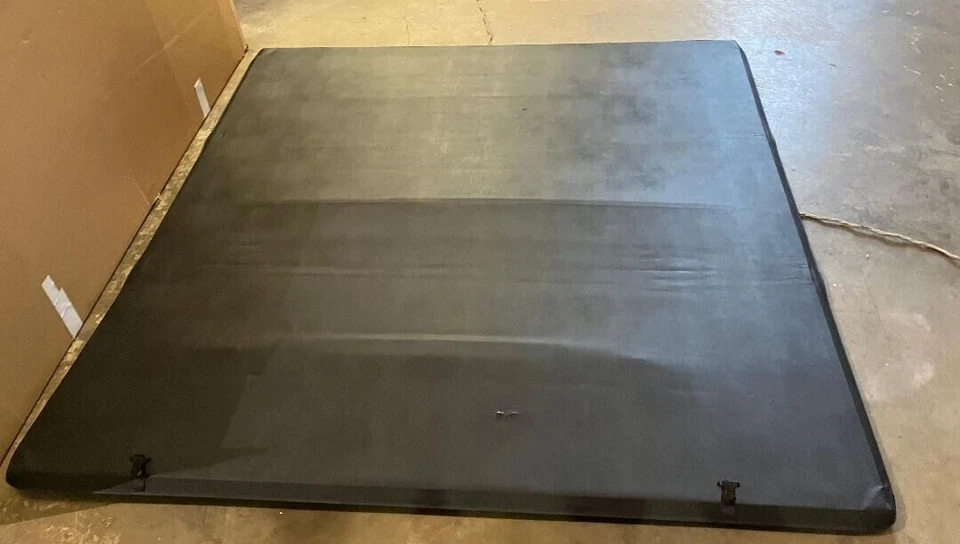 Ford F150 2015-2020 Rug Country 5,5 ft cubierta triple pliegue P/N RC44515550 Foto 2 de 4