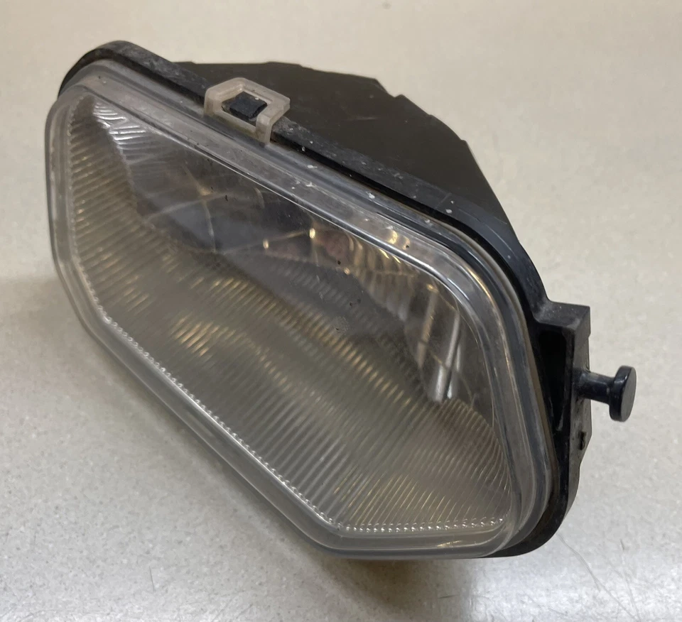 Фара бампер правая 2011 Polaris Sportsman 850 XP - Изображение 2 из 4