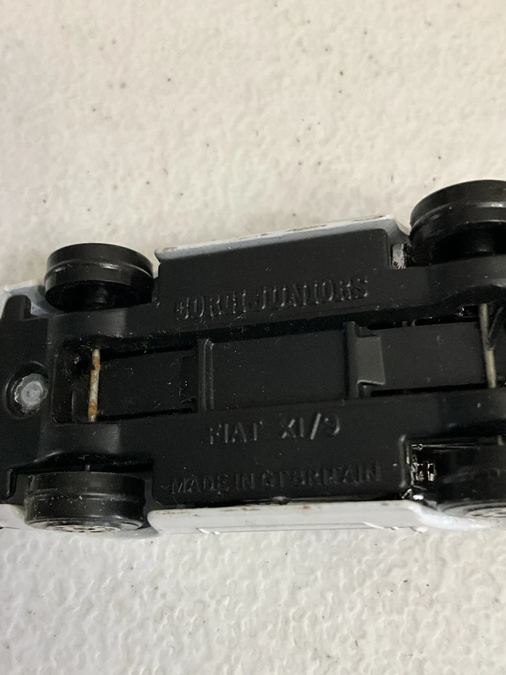 Винтажный Corgi Juniors размер Fiat X1/9 белый сделано в Великобритании литой - Изображение 4 из 4