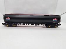 Bachmann 38-222 100 Ton TEA Bogie Tank Wagon Crude Oil 'Amoco' Black