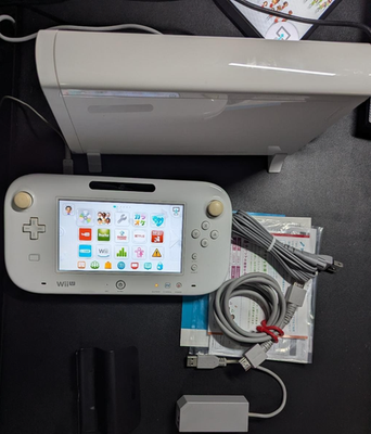 White Wii U 32GB (JP) – Fully Tested – Complete in Box - Excellent