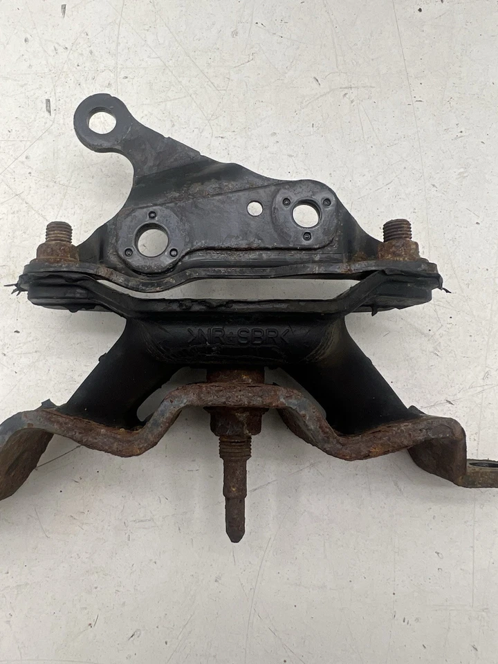 2013-2020 Nissan Pathfinder 3.5L Transmission Mount Bracket OEM. - Image 3 of 4