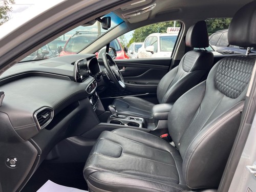 2019 Hyundai Santa Fe 2.2 CRDi Premium Auto 4WD Euro 6 (s/s) 5dr 7 Seat ESTATE D - Picture 23 of 24