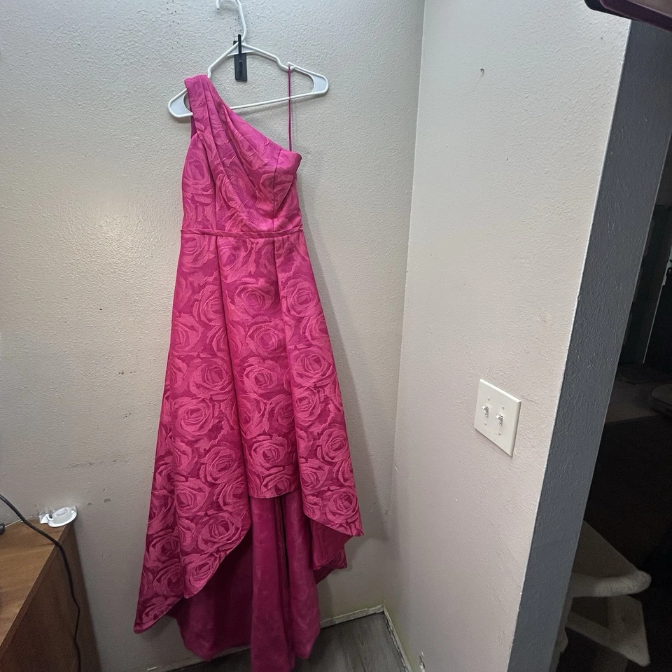 Vestido Pamella Roland Talla 6 Formal Rosa Floral Jacquard Alto Bajo Un Hombro Foto 2 de 4
