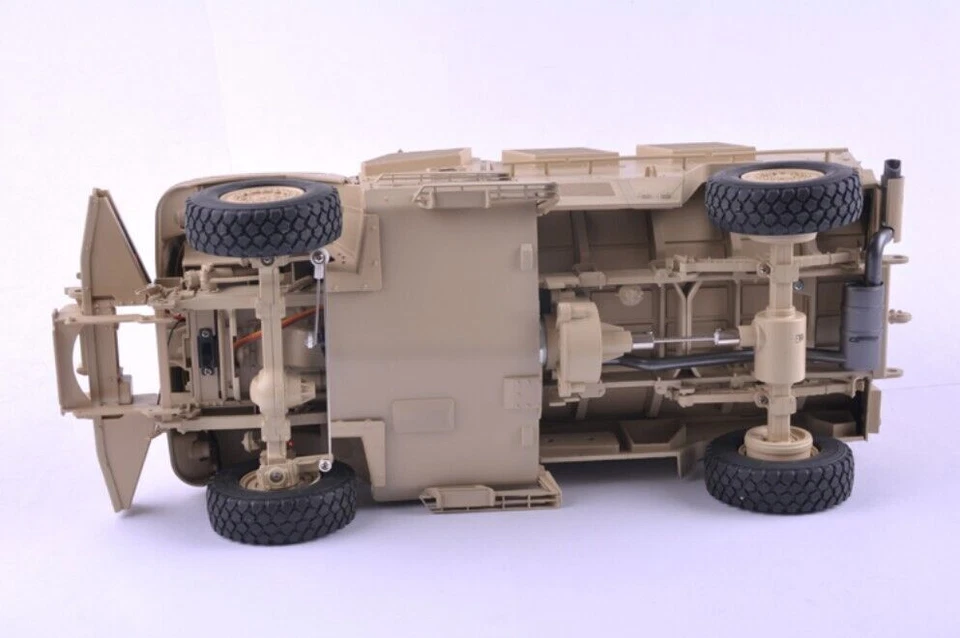 1/16 Trumpeter US MaxxPro MRAP 00815 Digital Remote Control Version Model - image 4 of 4