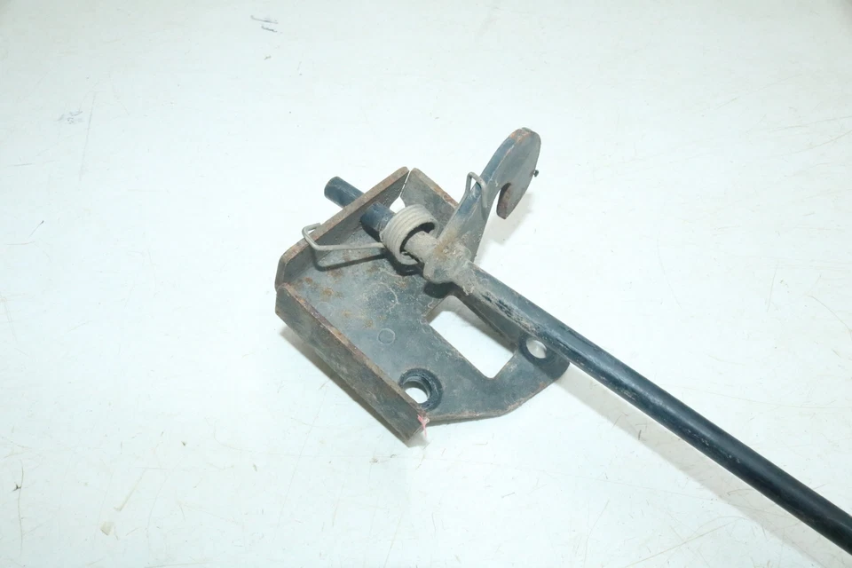 2004 Yamaha Rhino 660 Utv Rear Back Box Bed Latch  - Image 3 of 4