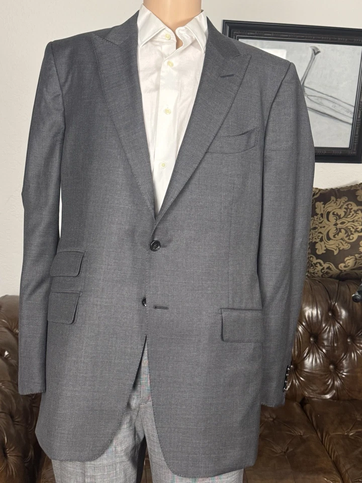 Tom Ford O’Conner Charcoal Gray Wool Peak Lapel Suit Jacket Peak Lapel 56/46 US - Image 3 of 4