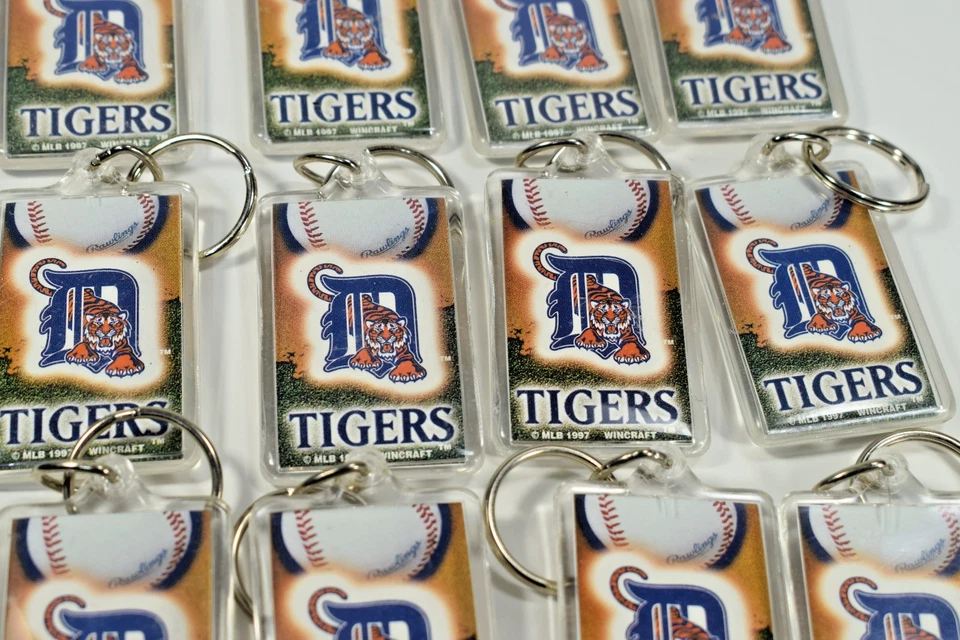 Detroit Tigers keychains 1997 WinCraft - Lot of 12 - Image 2 of 3
