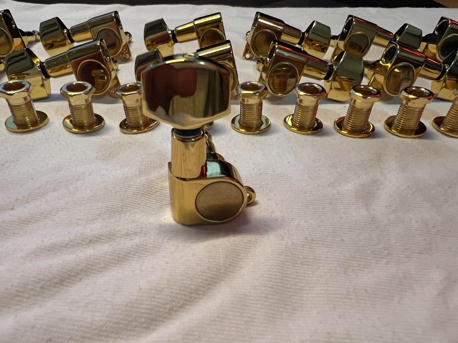 OEM Takamine G series tuning pegs / tuning machines (gold) 12 string or