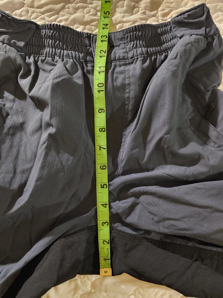 Endura Shorts Medium Navy Grey Black Nylon Cargo Cycling Adjustable Zipper - Image 3 of 4