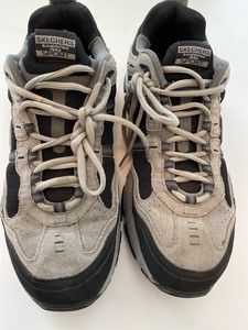 skechers trait wide